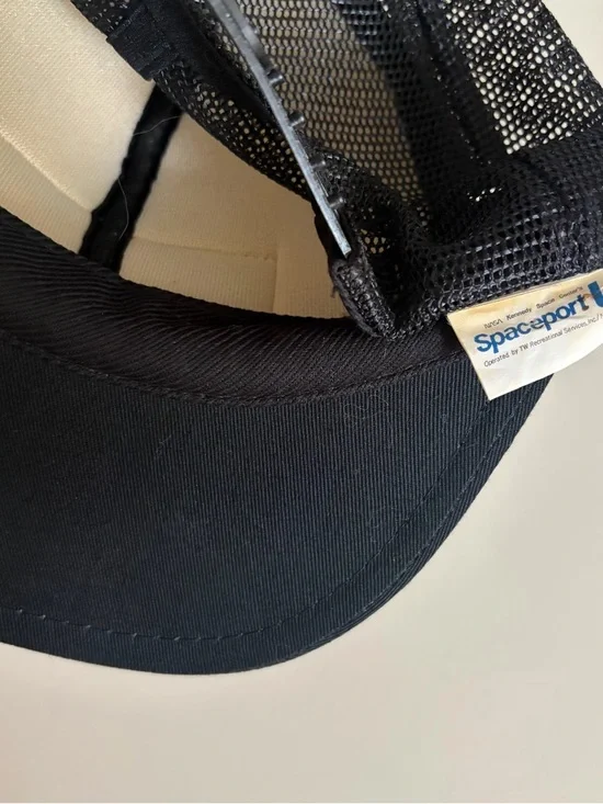Vintage NASA Trucker hat - Picture 4 of 5
